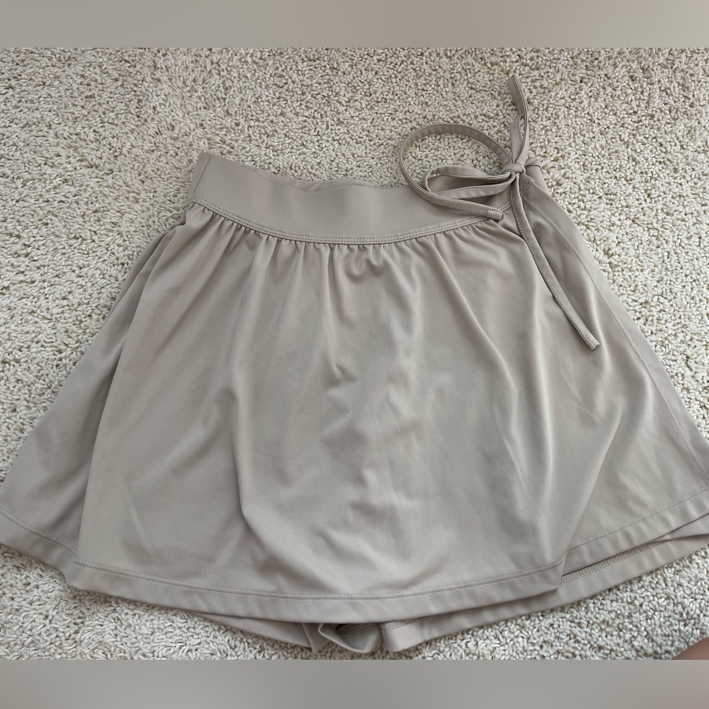 Madewell Women's Tan Athleisure Skort